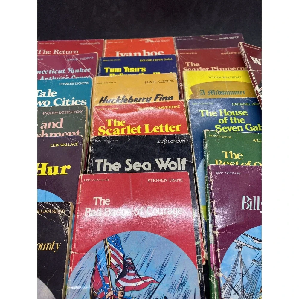 Lot of 19‎ Pocket Classics 